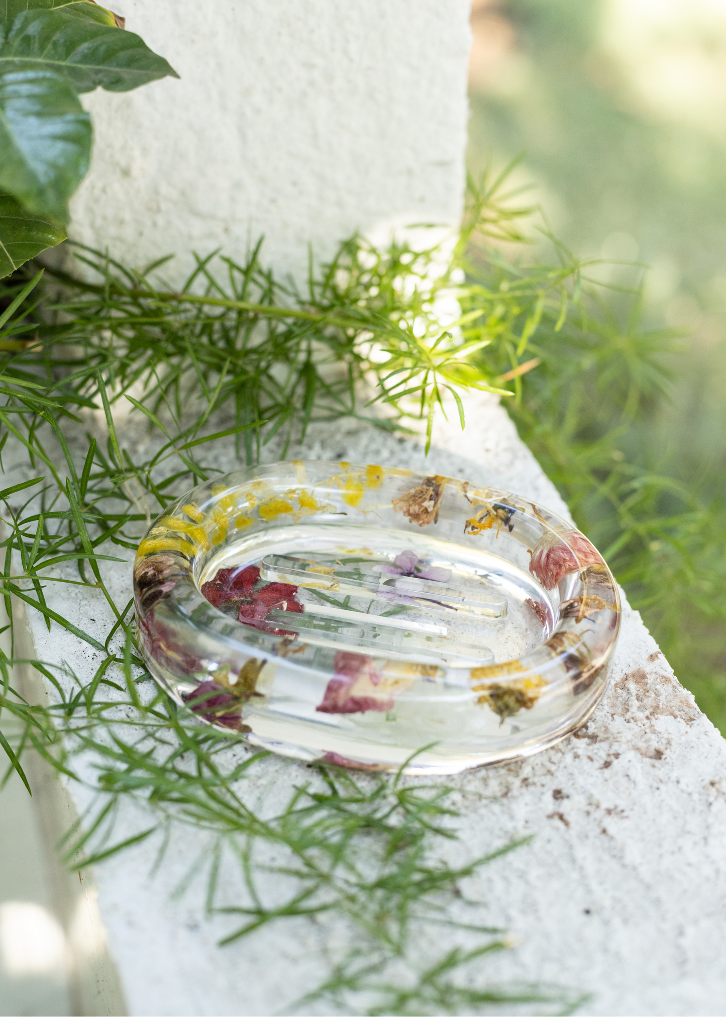 Jabonera de resina y flores naturales