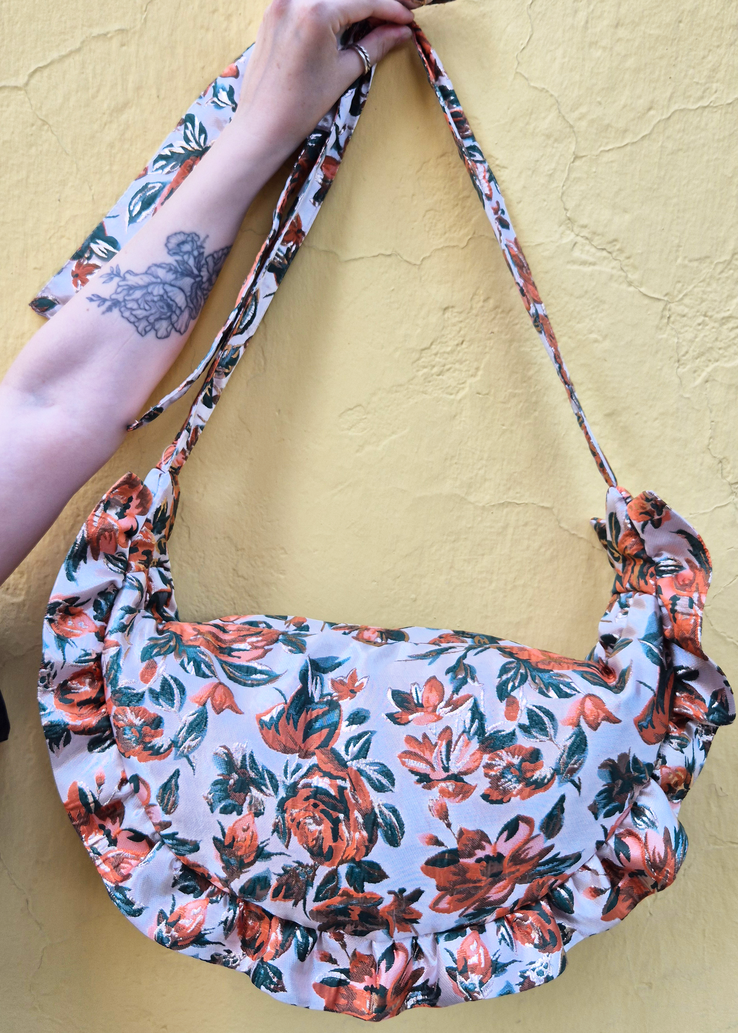 Cartera Hortensia flores beige